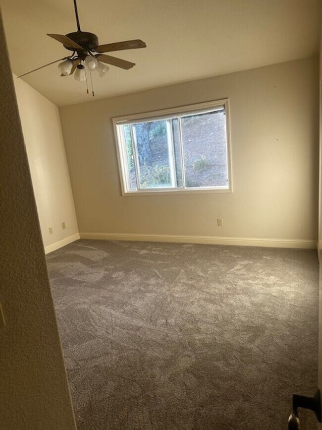 Building Photo - 3 Bedroom/2 Bath House available for rent in Arroyo Grande