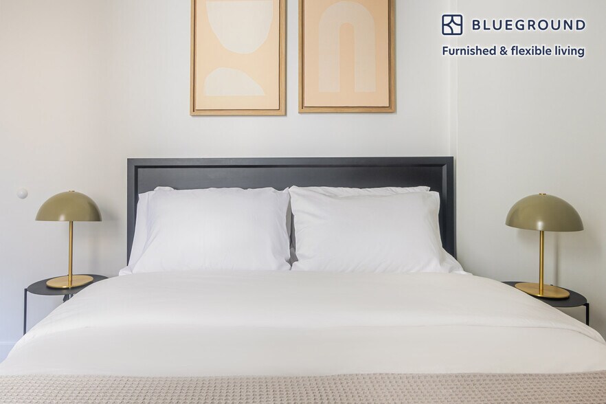 Building Photo - 138 E 38th St