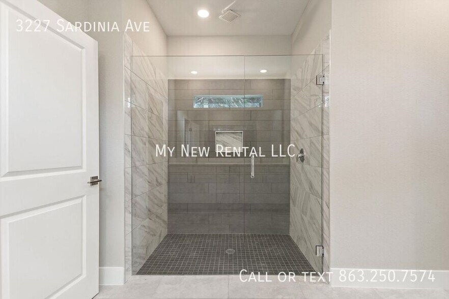 Building Photo - 3227 Sardinia Ave