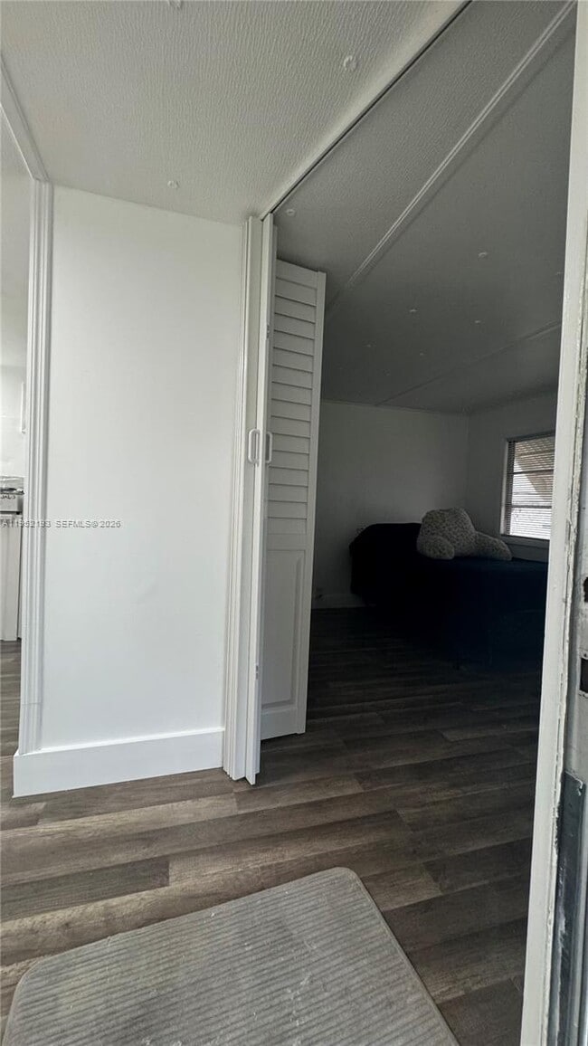 Building Photo - 601 NE 4th Ct.