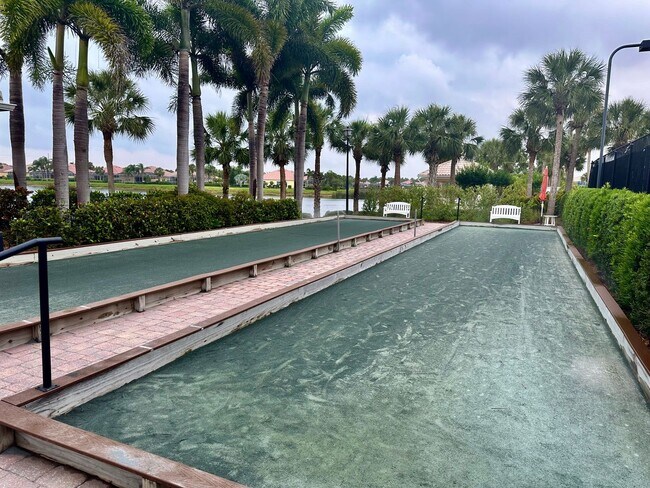 Building Photo - 4-bd,3-bth in The Isles-One Of Palmer Ranch’s Most Sought After Community