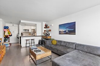 Building Photo - 20 2nd St