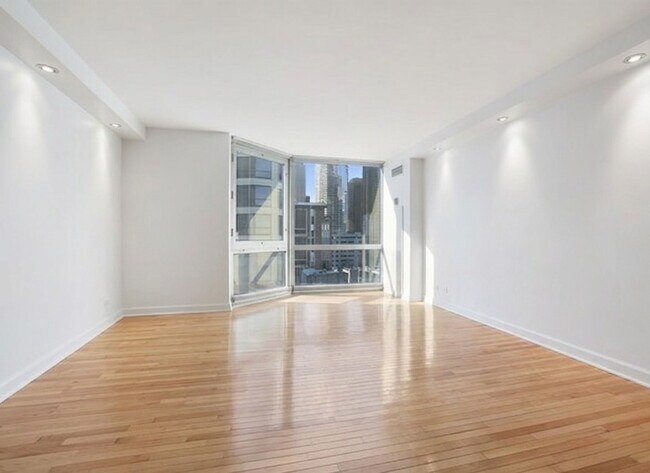 Building Photo - 195 N Harbor Dr