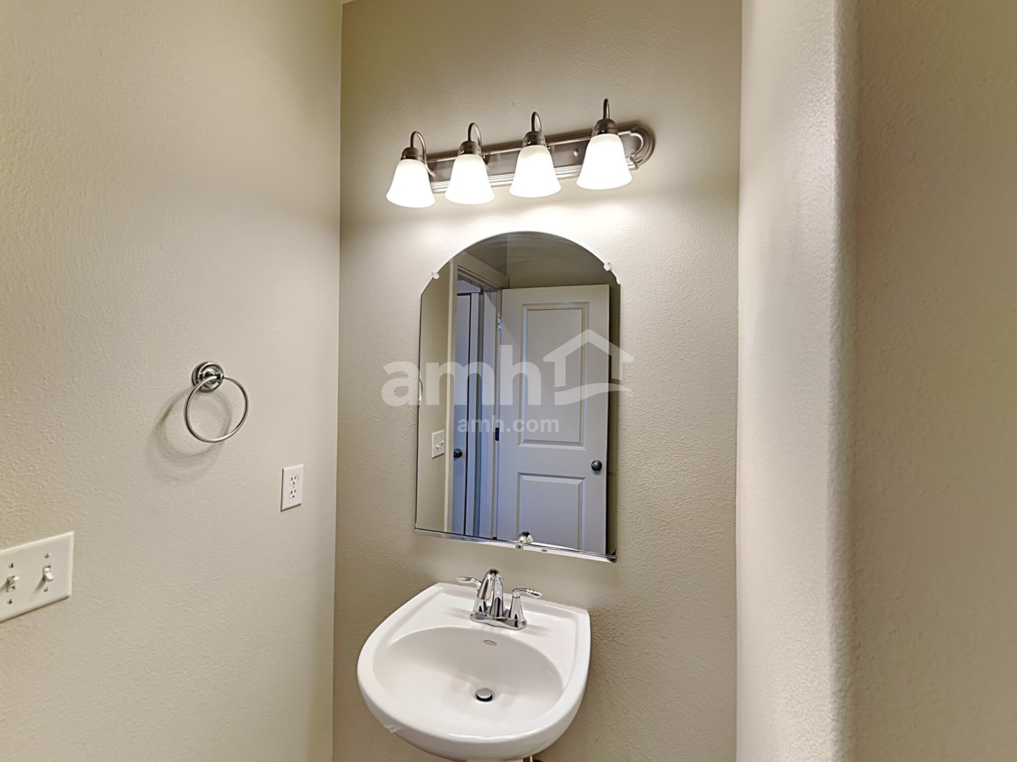 Building Photo - 1292 Alpine Lakes St SE