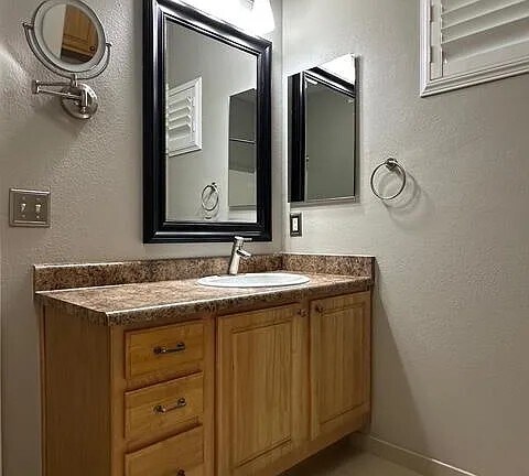 Building Photo - 501 Gibson Dr