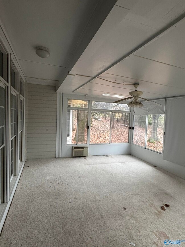 Building Photo - 113 Montrose Dr