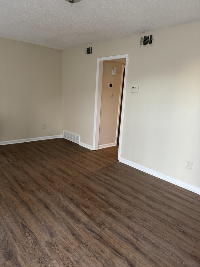 Building Photo - 2057 Orchid Dr