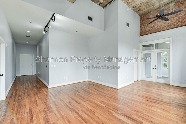 Building Photo - 2700 Albany St