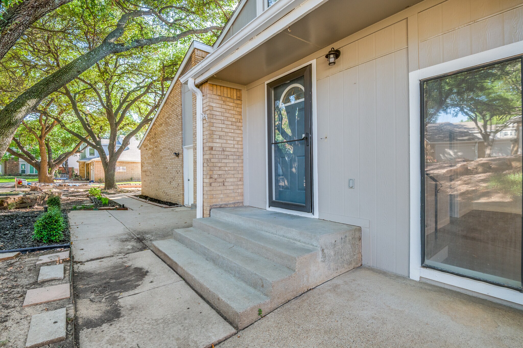 Building Photo - 2711 Creek Wood Ct