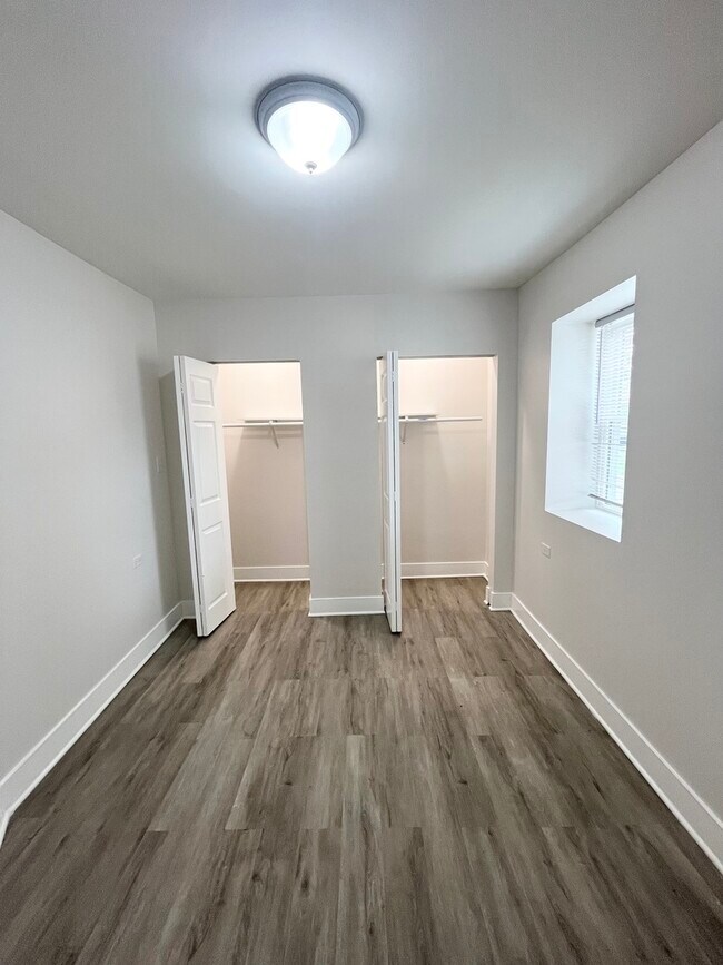 Building Photo - 3939 W Iowa St