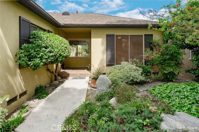 Building Photo - 1717 Riverside Dr