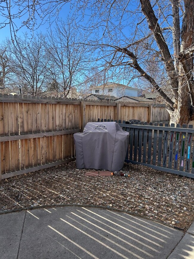 Building Photo - Stunning 4 BR/2 BA Morrison Home!!