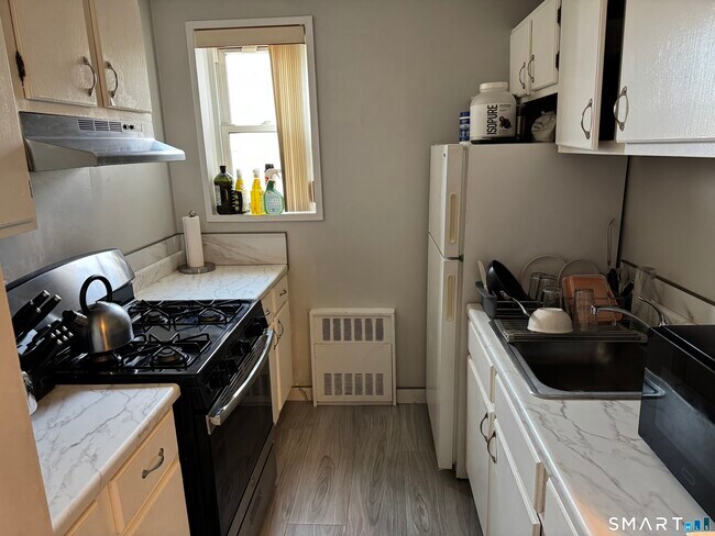 Building Photo - 99 Prospect St