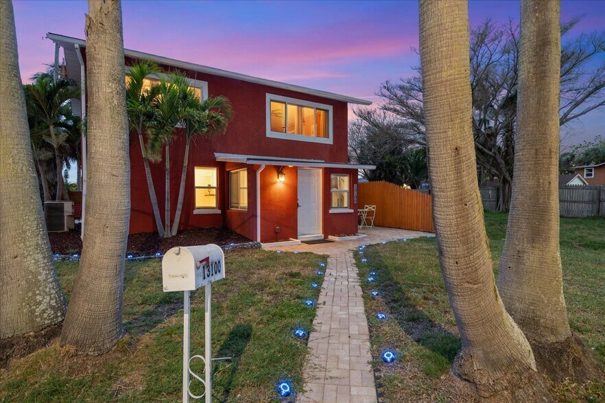 Building Photo - 13100 Boca Ciega Ave