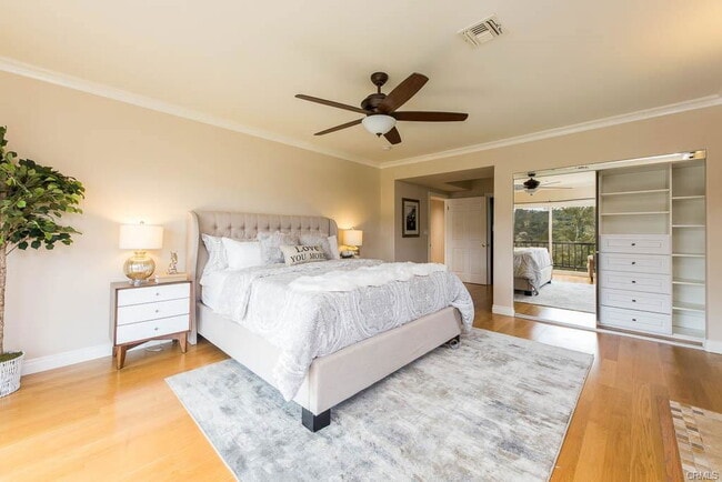 Building Photo - 20900 Bandera St