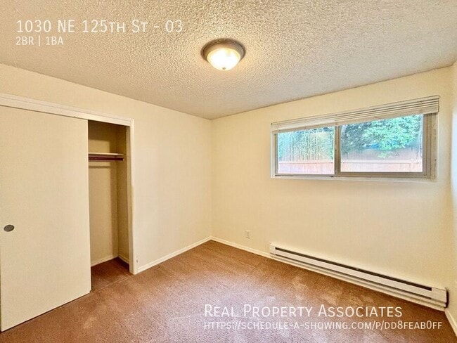 Building Photo - 1030 NE 125th St