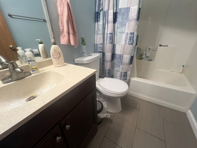 Building Photo - 11 Enon Wy