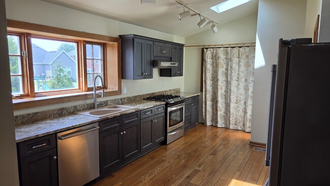 Building Photo - 1858 Princeton Cir