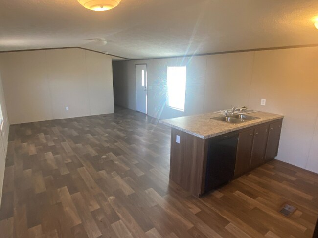 Building Photo - 604 Alexander Rd