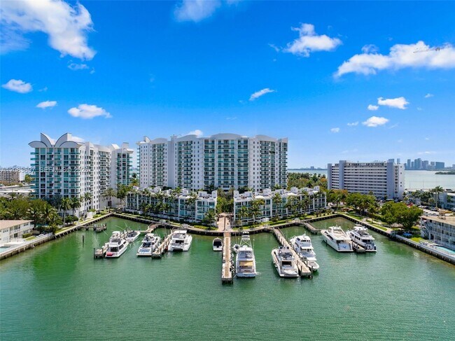 Building Photo - 7900 Harbor Island Dr