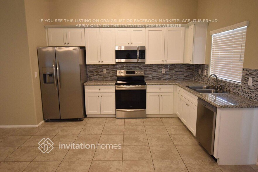 Building Photo - 3410 W South Butte Rd