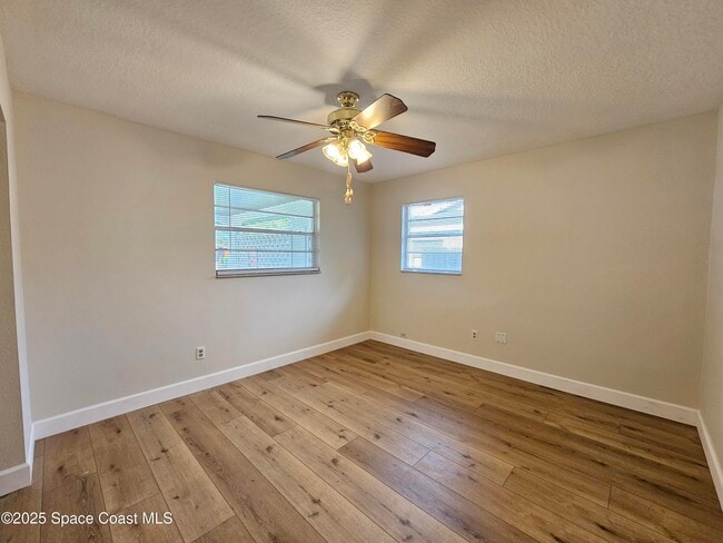 Building Photo - 2465 Mercury Dr