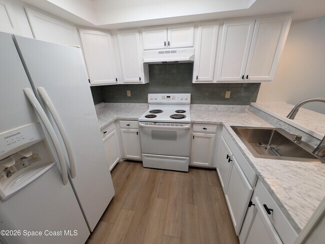 Building Photo - 3112-3121 Sir Hamilton Cir