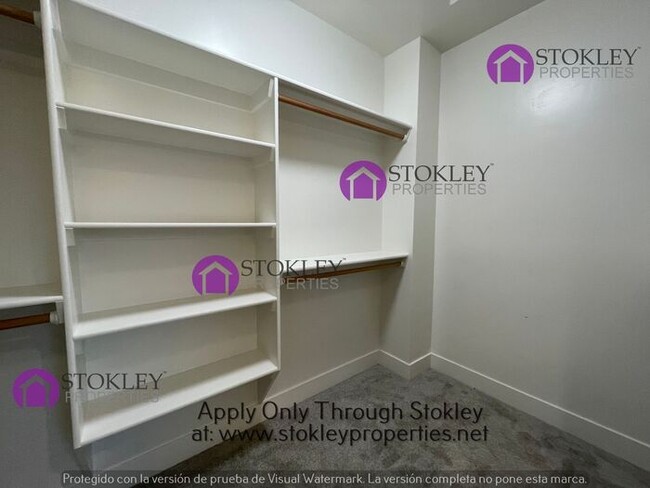 Building Photo - 3184 Manor Ave