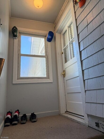 Building Photo - 22 Lincoln Ave