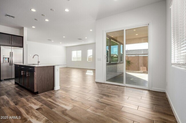 Building Photo - 14958 W Smoketree Dr