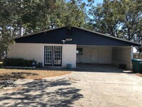 Building Photo - Waterfront Brick Home on East Bay, Near Ty...