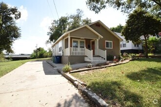 Building Photo - Updated 3/2.5 in Hip East Austin! - August...