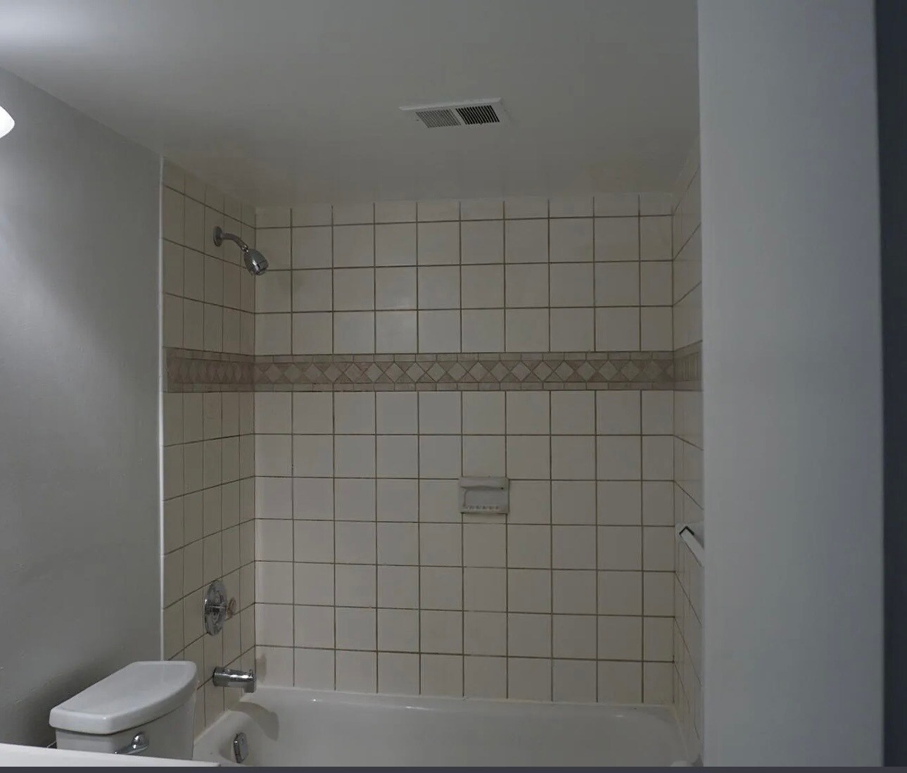 Building Photo - 11285 N Kendall Dr