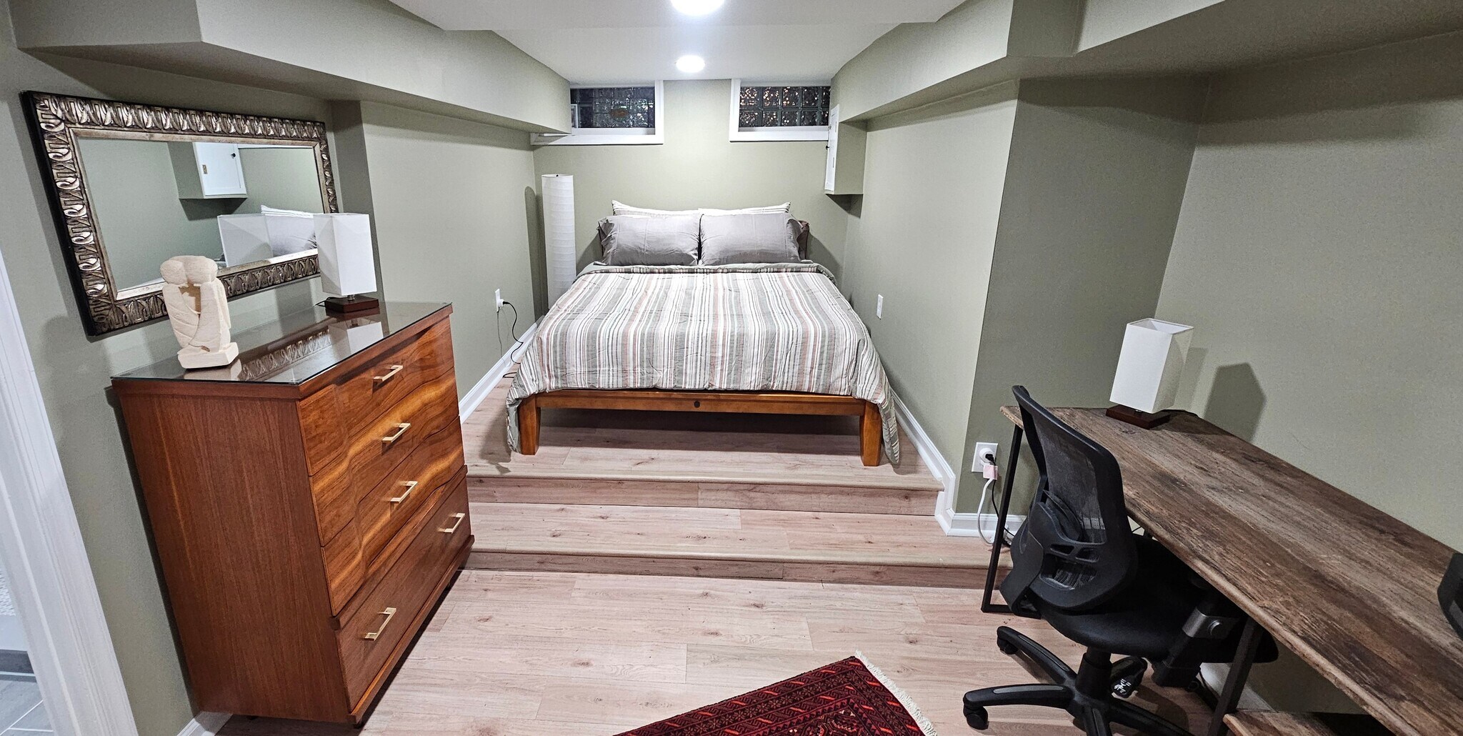 Building Photo - 4633 Kernwood Ave