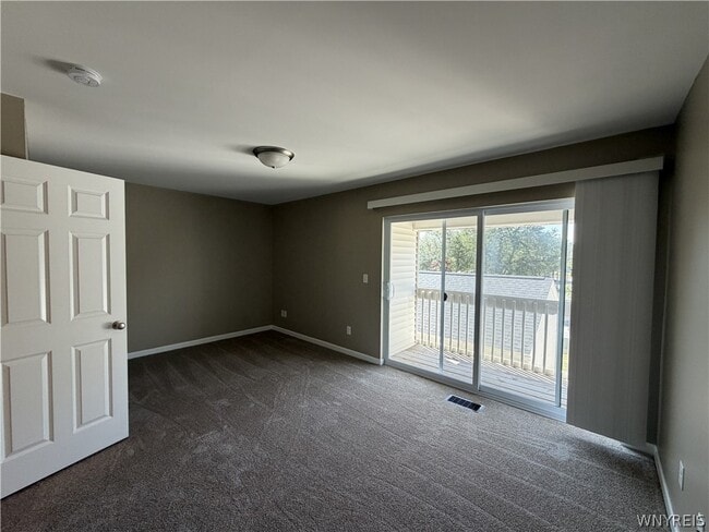 Building Photo - 723 Robin Rd