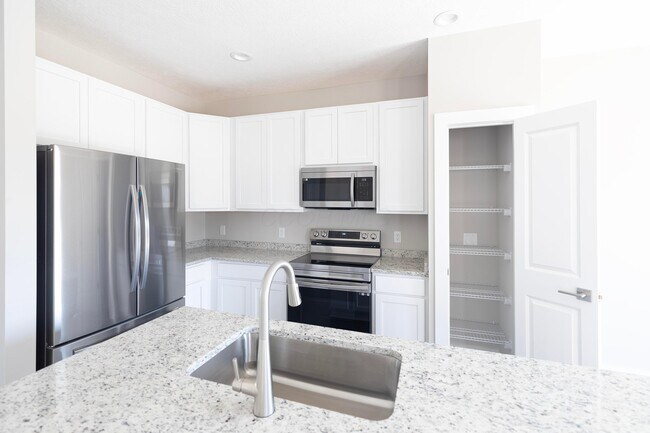 Building Photo - 297 Lenell Lp