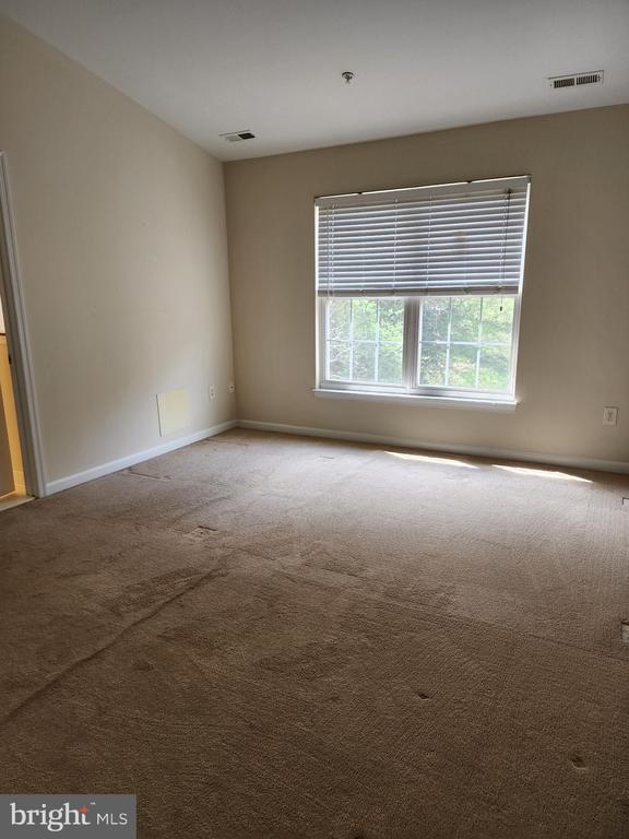 Building Photo - 507 Sylvan Ct