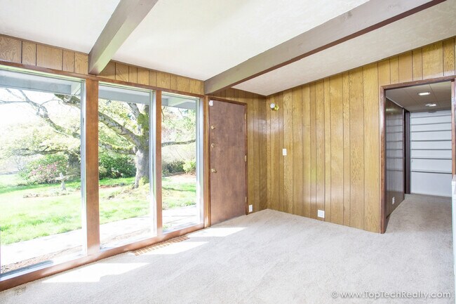 Building Photo - 675 NW 123rd Ave