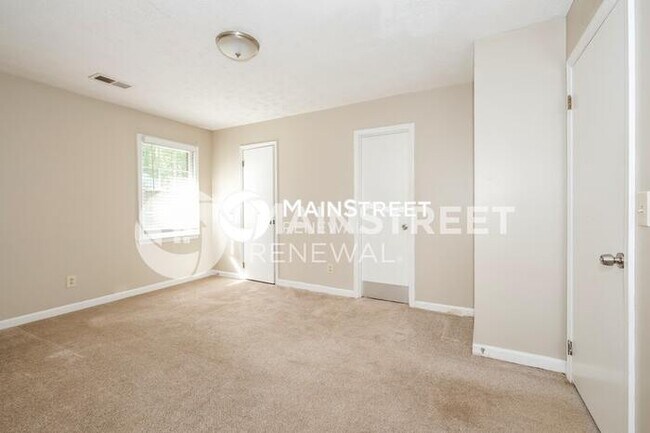 Building Photo - 3 Bedroom Pet-Friendly Home in Covington, ...