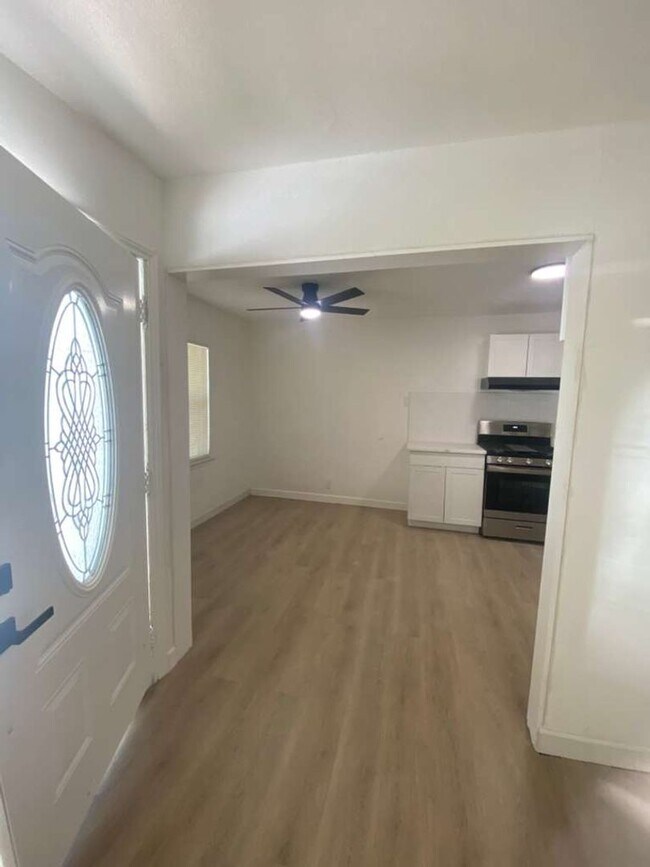 Building Photo - BEAUTIFUL HOME IN HOUSTON. MOVE IN READY!.