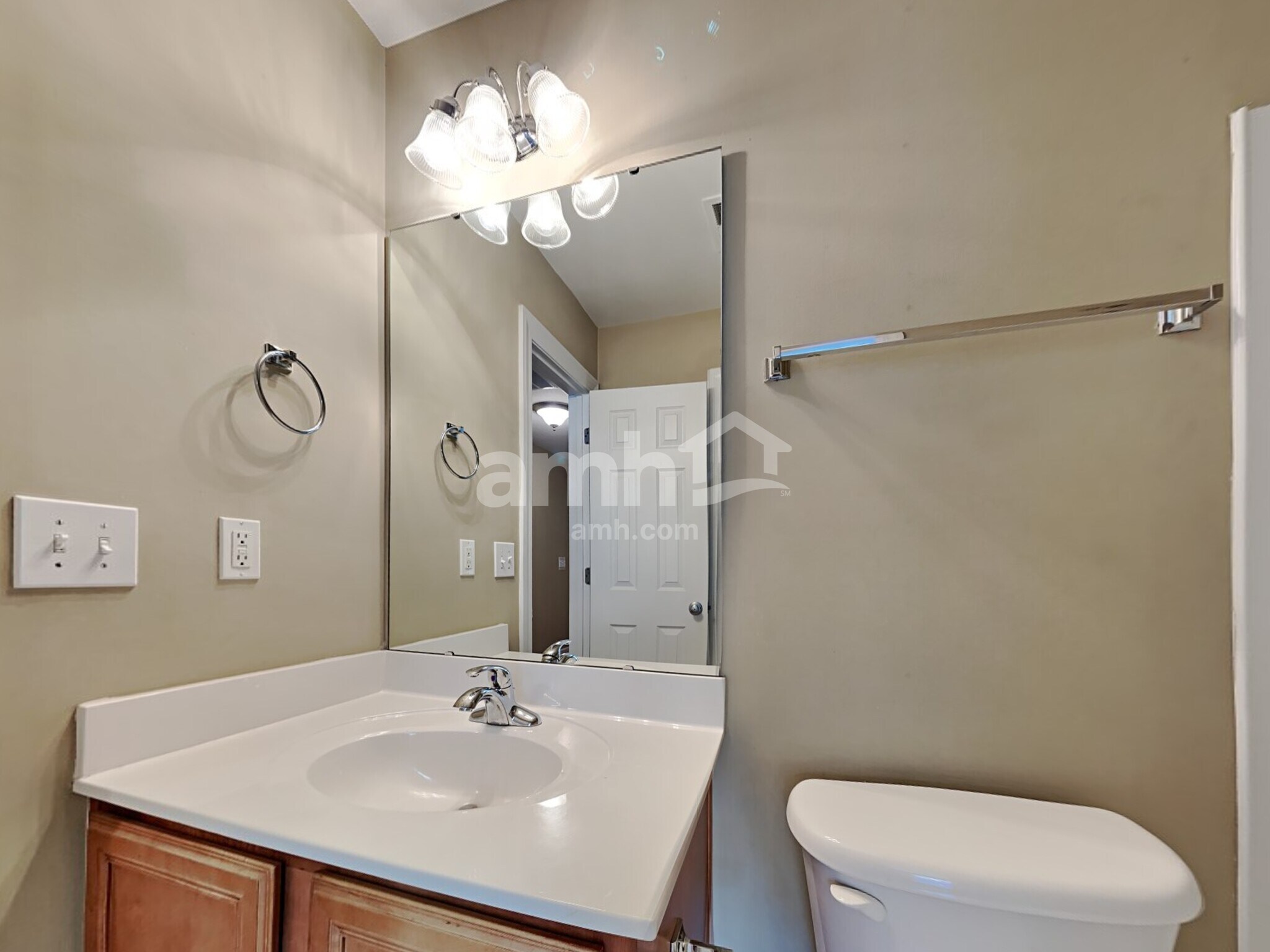 Building Photo - 222 Garden Grove Dr