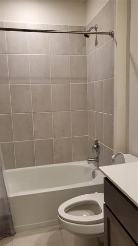 Building Photo - 1614 Silver Landing Trail