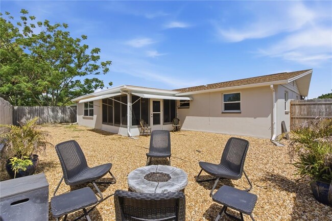 Building Photo - 7608 Sue Ellen Dr