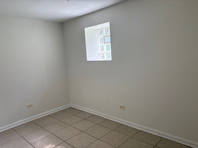 Building Photo - 2822 W Flournoy St
