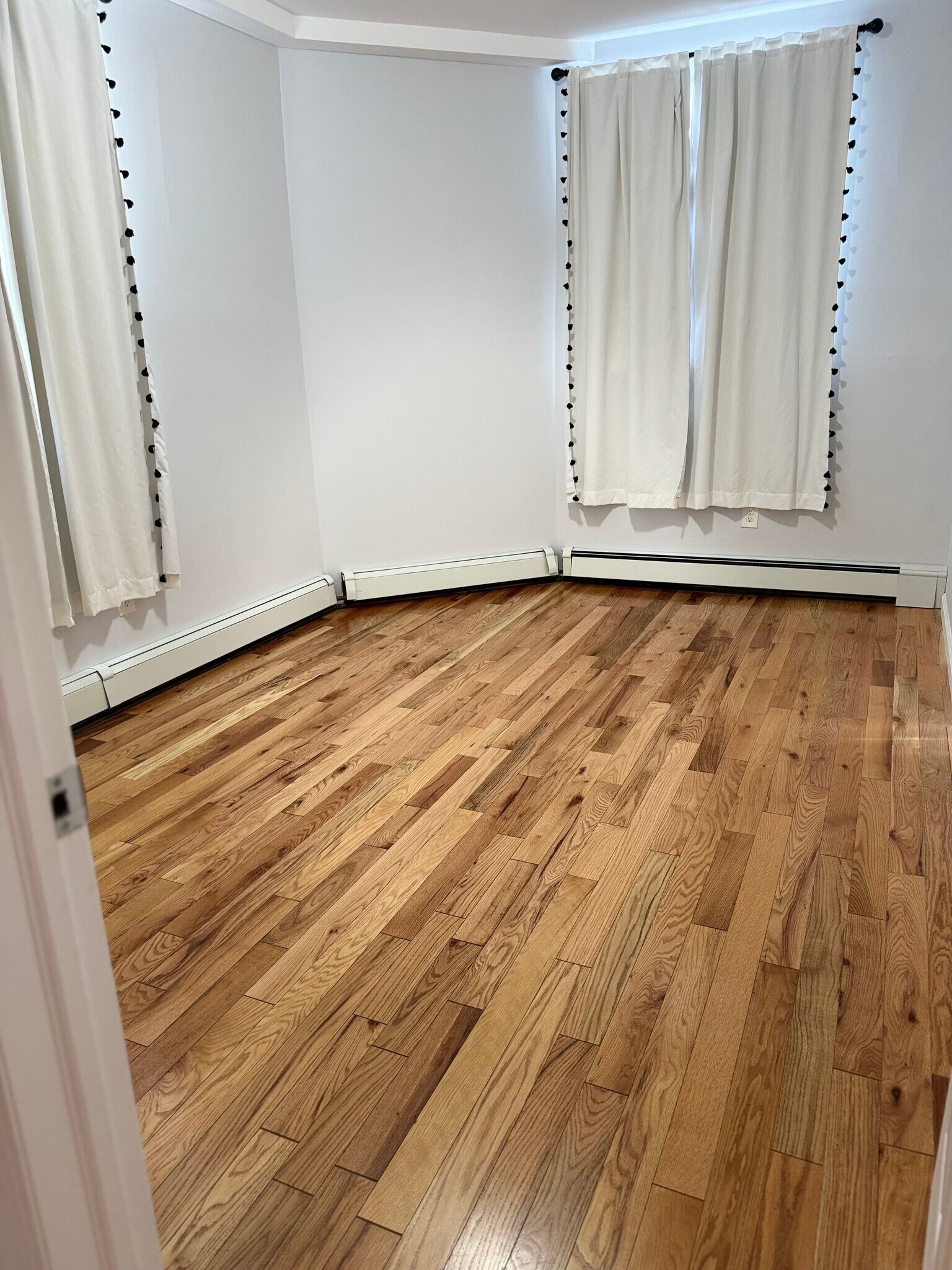 Building Photo - 288 2nd Ave W