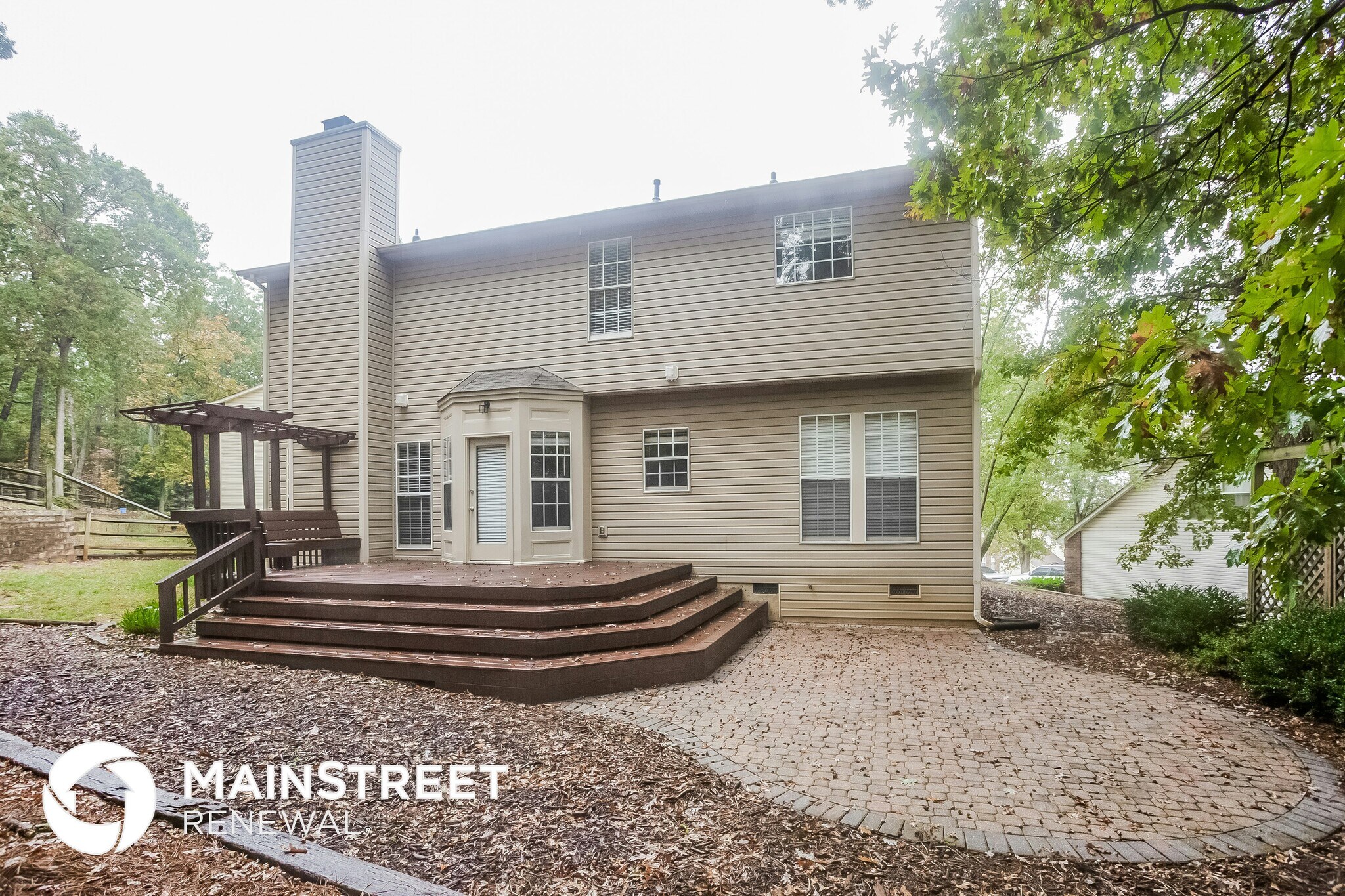 Building Photo - 2604 Yarrow Rd