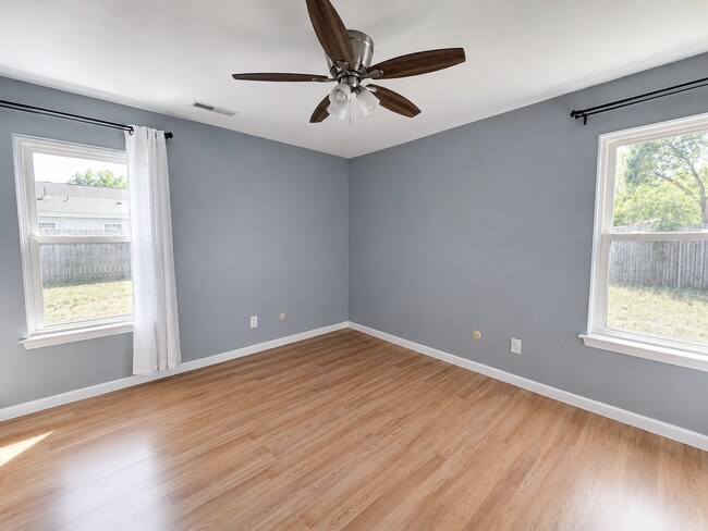 Building Photo - 5533 Society Ct