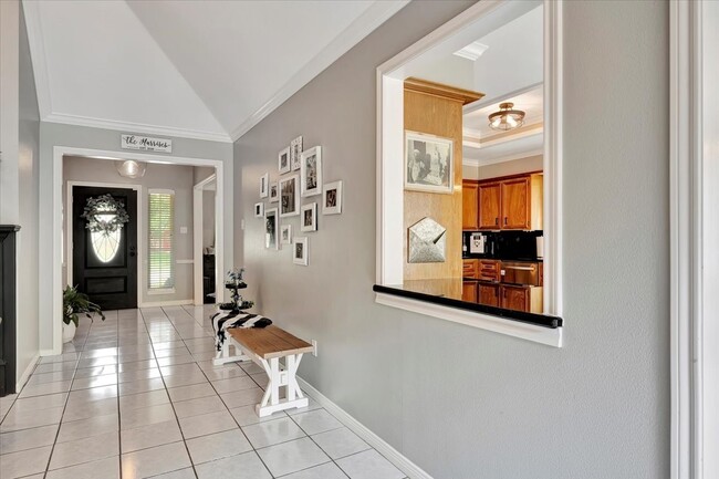 Building Photo - 15402 Willow Shores Dr