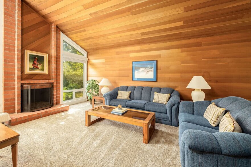 Building Photo - 1023 Sea Village Dr