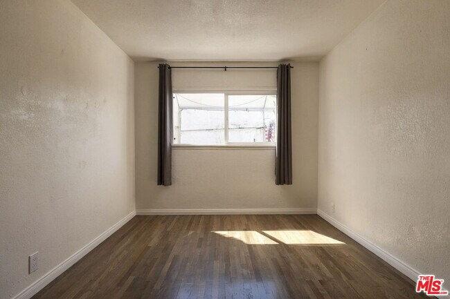 Building Photo - 6315 Craner Ave